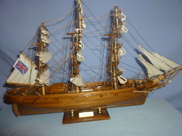 Model ship-Louis Nanette