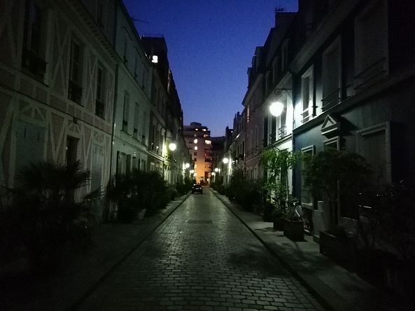 Night Walking In Paris-Vignaud Maxime