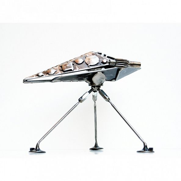 Modern metal art sculpture Icarus spaceship-Dendrinos gIANNIS