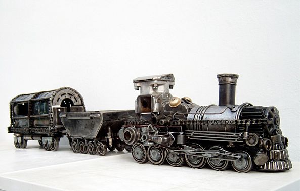 Metal art train sculpture-Dendrinos gIANNIS