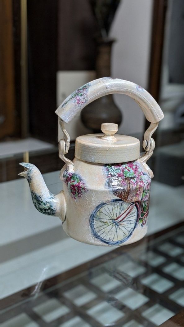 Decoupage kettle-Veenu Mittal