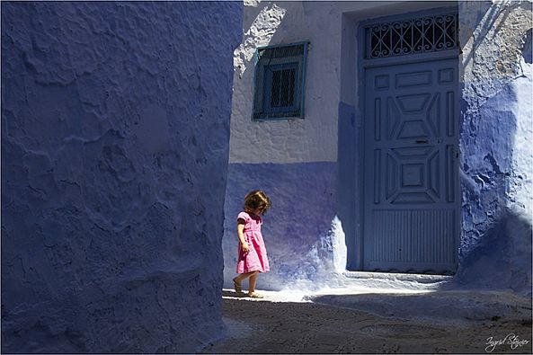 LOST IN THOUGHTS-Ingrid Stainier