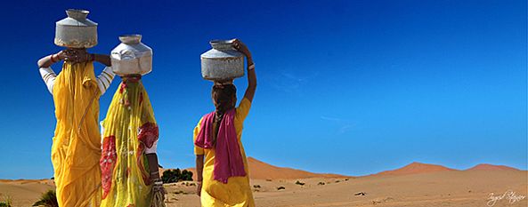 WOMEN IN THE DESERT-Ingrid Stainier