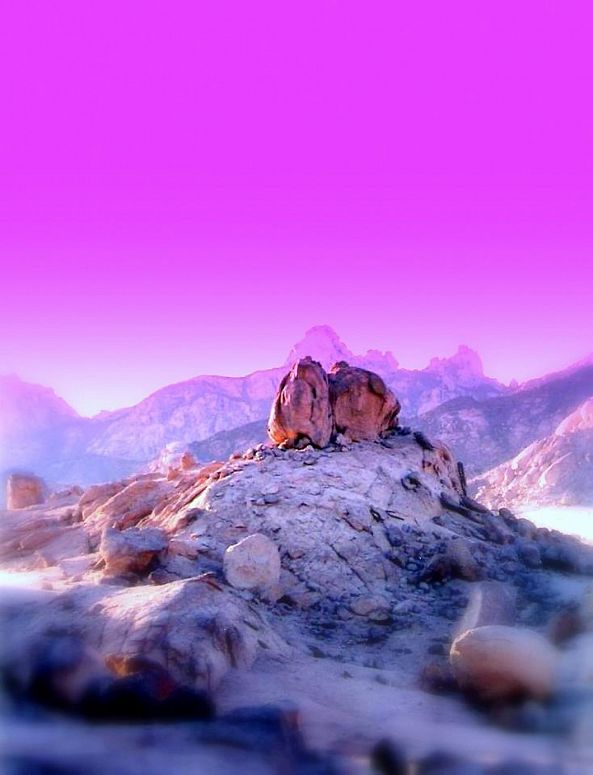 desert rocks-Mai Nour