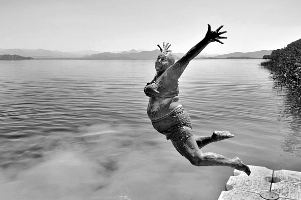 Muddy Smile-ALPAY ERDEM